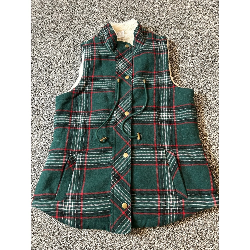 NWT new Maurice's women's small vest Sherpa lined plaid. C15